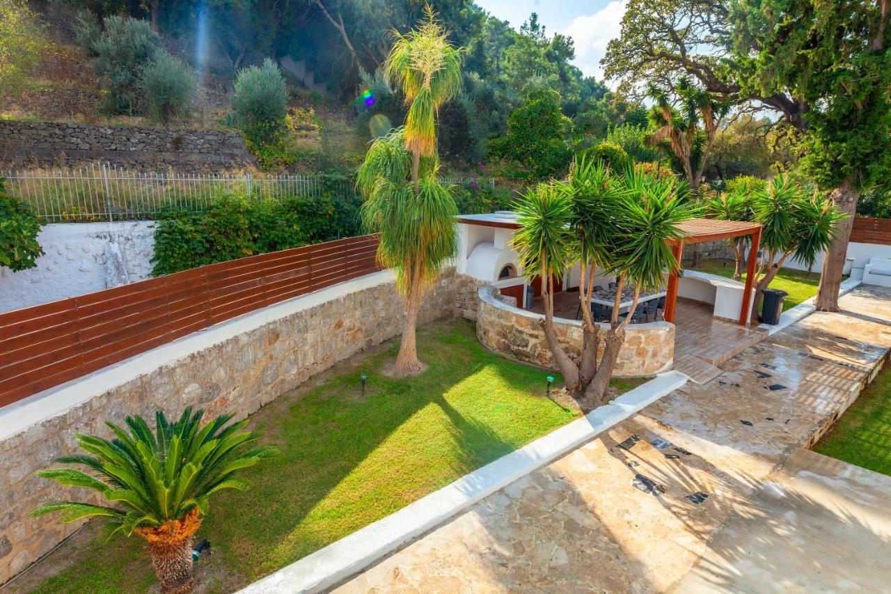Bella Foresta Villa II Ixia  Exterior photo