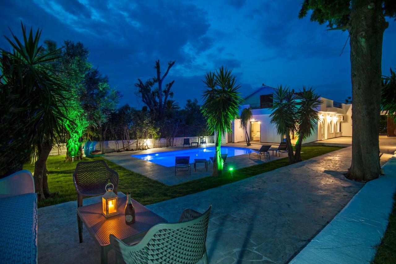 Bella Foresta Villa II Ixia  Exterior photo